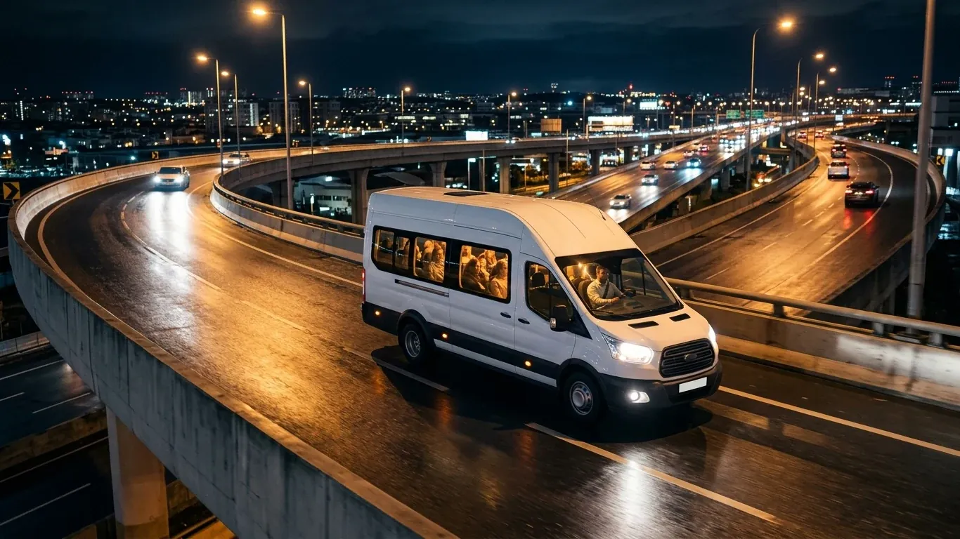 Gece vardiyası personel ulaşımını planlamak için kurumsal servis aracı